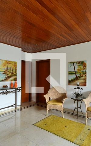 Apartamento à venda com 214m², 4 quartos e 4 vagasHall social