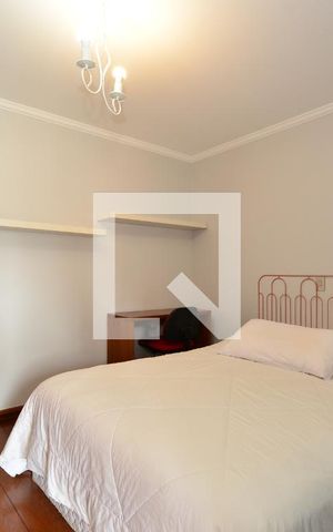 Apartamento à venda com 214m², 4 quartos e 4 vagasQuarto 2