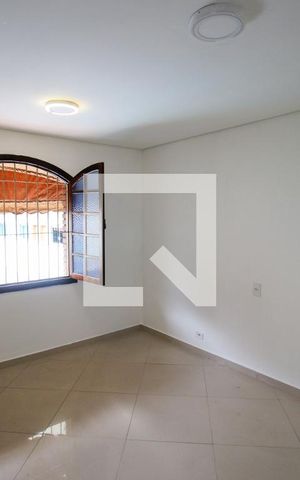 Casa à venda com 250m², 3 quartos e 4 vagas Casa à venda com 250m², 3 quartos e 4 vagasQuarto 3