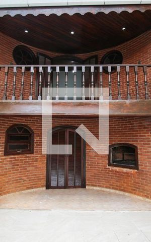 Casa à venda com 250m², 3 quartos e 4 vagas Casa à venda com 250m², 3 quartos e 4 vagasÁrea Externa