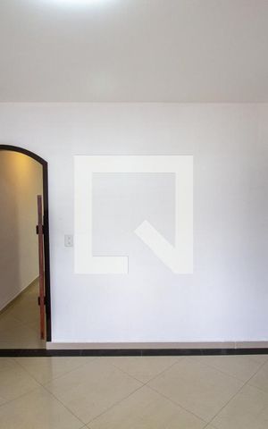 Casa à venda com 250m², 3 quartos e 4 vagas Casa à venda com 250m², 3 quartos e 4 vagasSala