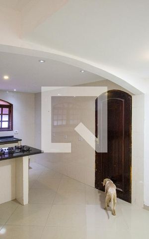 Casa à venda com 250m², 3 quartos e 4 vagas Casa à venda com 250m², 3 quartos e 4 vagasCozinha