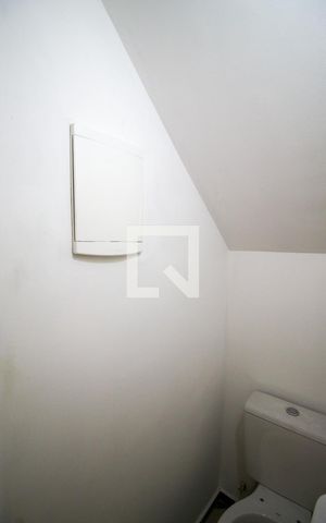 Casa à venda com 250m², 3 quartos e 4 vagas Casa à venda com 250m², 3 quartos e 4 vagasBanheiro 2