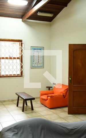Casa para alugar com 347m², 3 quartos e 6 vagasSala