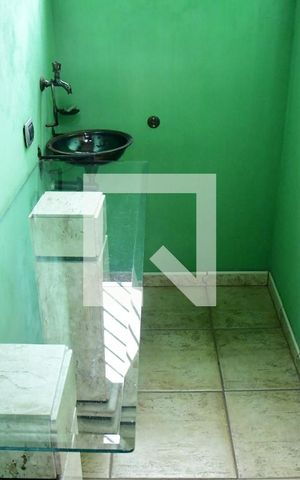 Casa para alugar com 347m², 3 quartos e 6 vagasLavabo