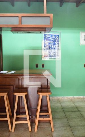Casa para alugar com 347m², 3 quartos e 6 vagasSala