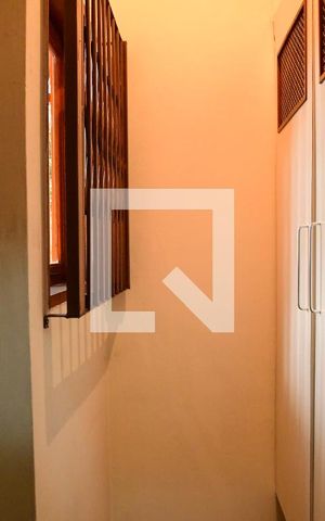 Casa para alugar com 347m², 3 quartos e 6 vagasCloset