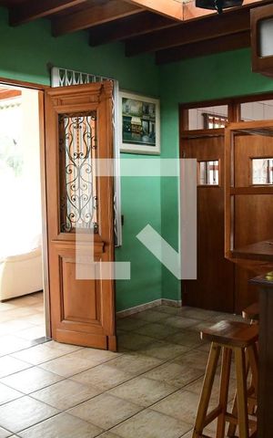 Casa para alugar com 347m², 3 quartos e 6 vagasSala