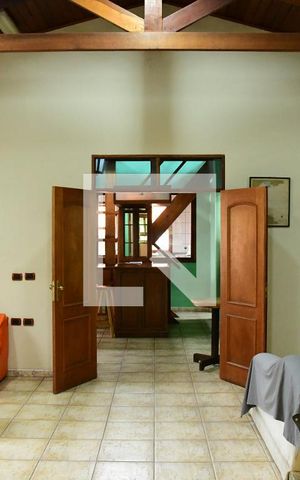 Casa para alugar com 347m², 3 quartos e 6 vagasSala