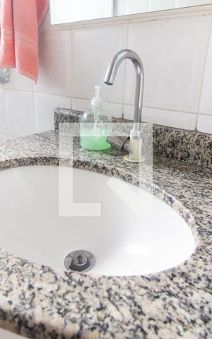 Casa à venda com 152m², 4 quartos e 4 vagasBanheiro do Corredor