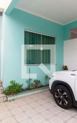 Casa à venda com 152m², 4 quartos e 4 vagasGaragem