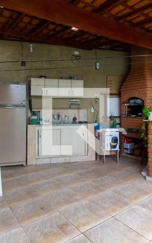Casa à venda com 152m², 4 quartos e 4 vagasQuintal