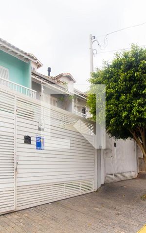 Casa à venda com 152m², 4 quartos e 4 vagasFachada