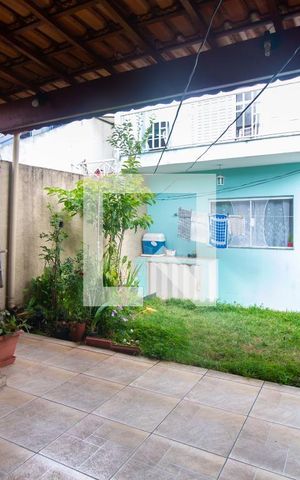 Casa à venda com 152m², 4 quartos e 4 vagasQuintal