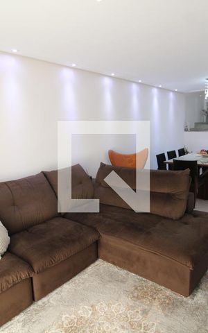 Casa à venda com 156m², 3 quartos e 3 vagasSala