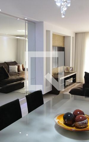 Casa à venda com 156m², 3 quartos e 3 vagasSala