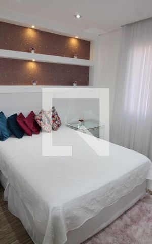 Casa à venda com 156m², 3 quartos e 3 vagasSuite