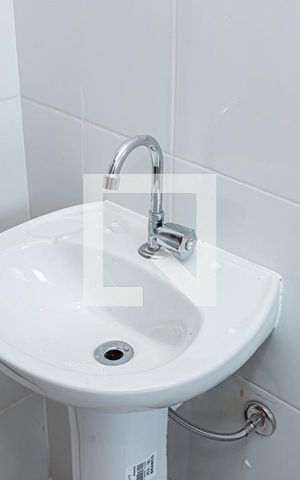 Apartamento para alugar com 60m², 2 quartos e sem vaga Apartamento para alugar com 60m², 2 quartos e sem vagaBanheiro