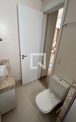 Apartamento à venda com 97m², 3 quartos e 2 vagasBanheiro da Suíte