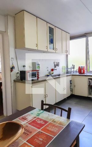 Apartamento à venda com 160m², 3 quartos e 3 vagas Apartamento à venda com 160m², 3 quartos e 3 vagasCozinha