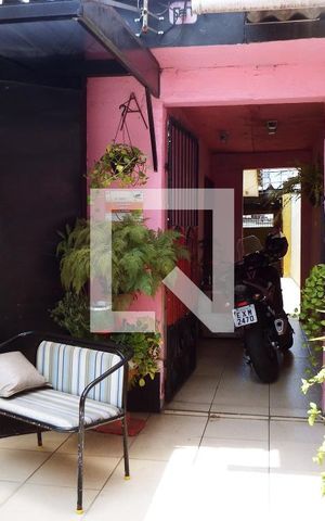 Casa para alugar com 130m², 2 quartos e 2 vagasQuintal/Entrada
