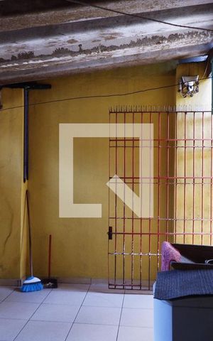Casa para alugar com 130m², 2 quartos e 2 vagasGaragem/Fundos