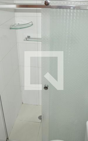 Apartamento para alugar com 57m², 2 quartos e 1 vagaBanheiro 