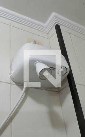 Casa à venda com 200m², 3 quartos e 2 vagas Casa à venda com 200m², 3 quartos e 2 vagasBanheiro Quarto 2