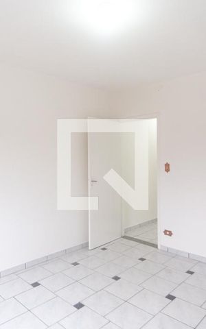 Casa para alugar com 100m², 2 quartos e 2 vagas Casa para alugar com 100m², 2 quartos e 2 vagasQuarto 1