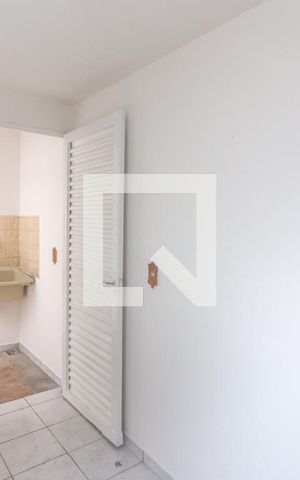 Casa para alugar com 100m², 2 quartos e 2 vagas Casa para alugar com 100m², 2 quartos e 2 vagasQuarto de serviço