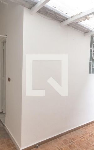 Casa para alugar com 100m², 2 quartos e 2 vagas Casa para alugar com 100m², 2 quartos e 2 vagasÁrea de serviço