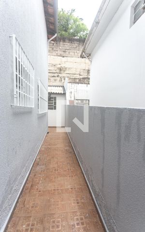 Casa para alugar com 100m², 2 quartos e 2 vagas Casa para alugar com 100m², 2 quartos e 2 vagasQuintal