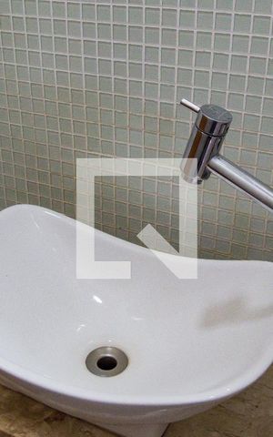 Casa à venda com 500m², 5 quartos e 5 vagasBanheiro Casa 4