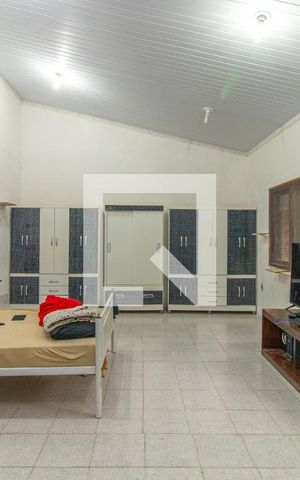 Casa à venda com 260m², 4 quartos e 4 vagas Casa à venda com 260m², 4 quartos e 4 vagasQuarto 2 - Suíte