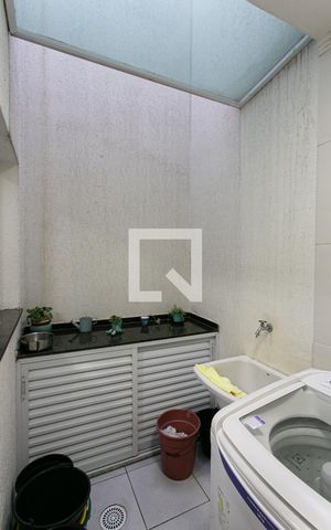 Casa de condomínio à venda com 100m², 2 quartos e 1 vaga Casa de condomínio à venda com 100m², 2 quartos e 1 vagaÁrea de Serviço