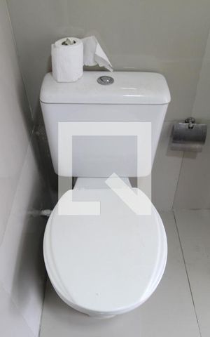 Casa à venda com 64m², 1 quarto e sem vagaBanheiro