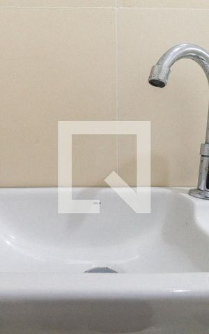 Studio para alugar com 16m², 1 quarto e sem vaga Studio para alugar com 16m², 1 quarto e sem vagaBanheiro Detalhe