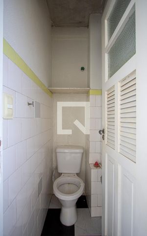 Apartamento para alugar com 65m², 2 quartos e sem vagaBanheiro de serviço