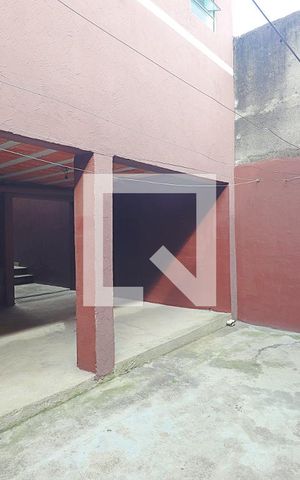 Casa à venda com 108m², 2 quartos e sem vagaQuintal