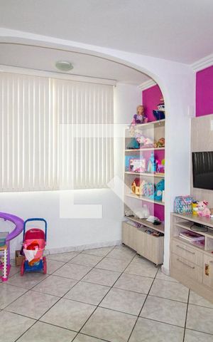 Casa à venda com 200m², 3 quartos e sem vaga Casa à venda com 200m², 3 quartos e sem vagaSuíte