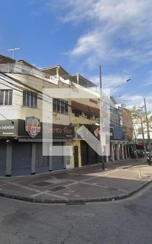 Casa à venda com 200m², 3 quartos e sem vaga Casa à venda com 200m², 3 quartos e sem vagaFachada