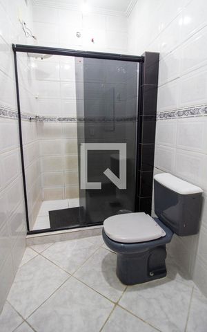Casa à venda com 200m², 3 quartos e sem vaga Casa à venda com 200m², 3 quartos e sem vagaBanheiro da Suíte