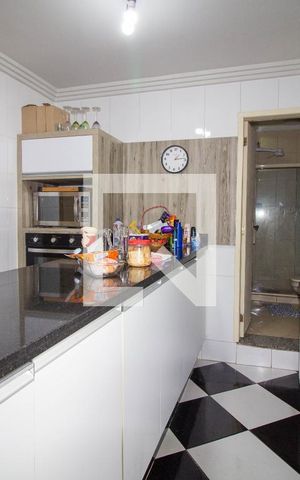 Casa à venda com 200m², 3 quartos e sem vaga Casa à venda com 200m², 3 quartos e sem vagaCozinha