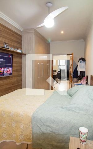 Casa à venda com 200m², 3 quartos e sem vaga Casa à venda com 200m², 3 quartos e sem vagaQuarto 3