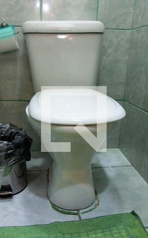 Casa à venda com 200m², 3 quartos e sem vaga Casa à venda com 200m², 3 quartos e sem vagaLavabo