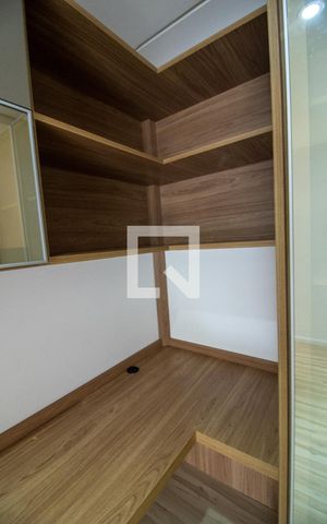 Apartamento à venda com 96m², 3 quartos e 2 vagas Apartamento à venda com 96m², 3 quartos e 2 vagasSala