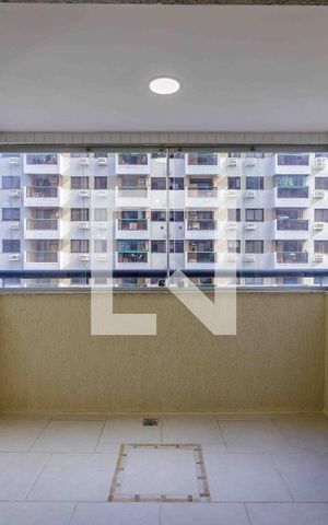 Apartamento à venda com 80m², 2 quartos e 1 vaga Apartamento à venda com 80m², 2 quartos e 1 vagaVaranda