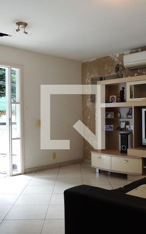 Casa de condomínio para alugar com 407m², 3 quartos e 2 vagasSala 1