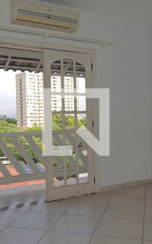 Casa de condomínio para alugar com 407m², 3 quartos e 2 vagasQuarto 1