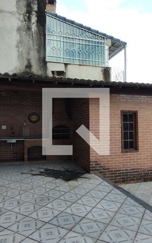Casa de condomínio para alugar com 407m², 3 quartos e 2 vagas Casa de condomínio para alugar com 407m², 3 quartos e 2 vagasChurrasqueira